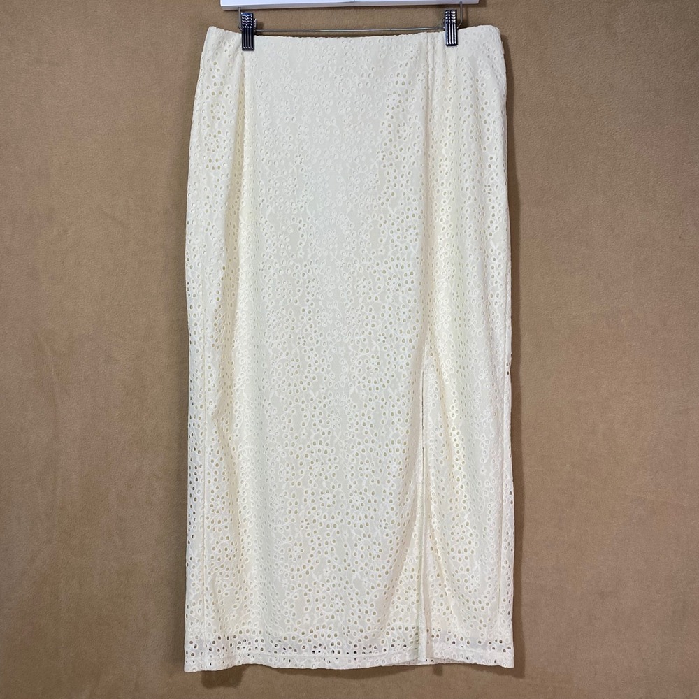 A New Day Eyelet Maxi Skirt Womens Sz 10‎ Cream Floral Lace Slit NWT Boho Summer